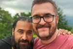 Олександр Пономарьов зайнявся улюбленою справою зі священиком: "Обличчя після..."