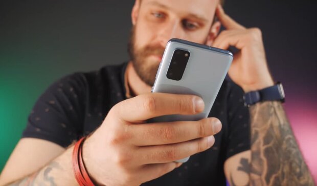 Samsung Galaxy S20, скриншот из видео