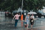 Шипы летели прямо с неба: украинцы стали свидетелями невероятного явления, безумные фото слили в сеть