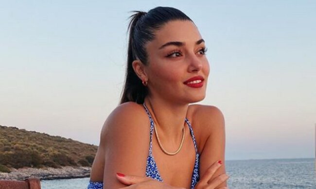 Обраниця Керема Бюрсіна з "Постукайся в мої двері" Ханде Ерчел проміняла кіно на спорткар