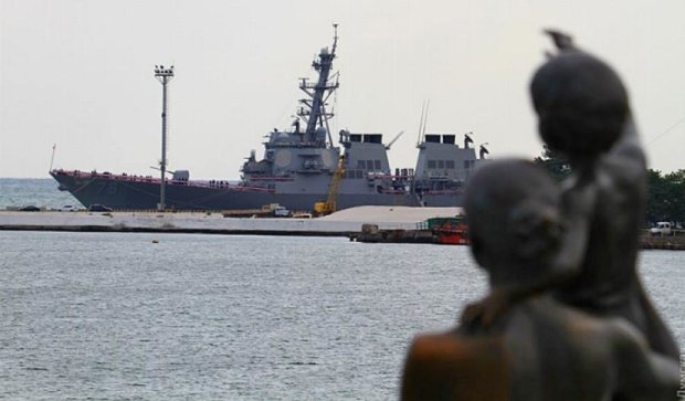 В порт Одессы зашел эсминец США Porter (фото)