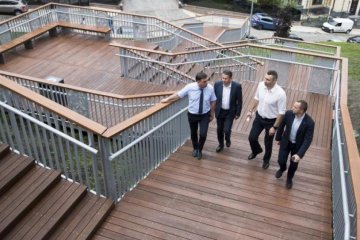 Сходинка за ціною Mercedes: нардеп розповів, як Кличко висмоктує гроші з киян 