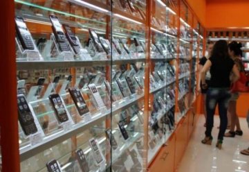 Злодії викрали з магазину мобільних телефонів на 150 тисяч гривень