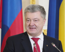 Порошенко заявил, что за время президентства ничего не знал о коррупционных схемах