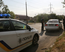 Харків'янам влаштували масову ревізію, роздягають до нитки посеред дороги: що відбувається