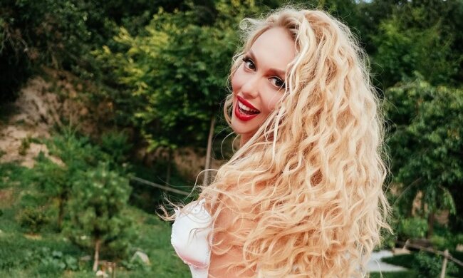 Оля Полякова, фото - https://www.instagram.com/polyakovamusic/