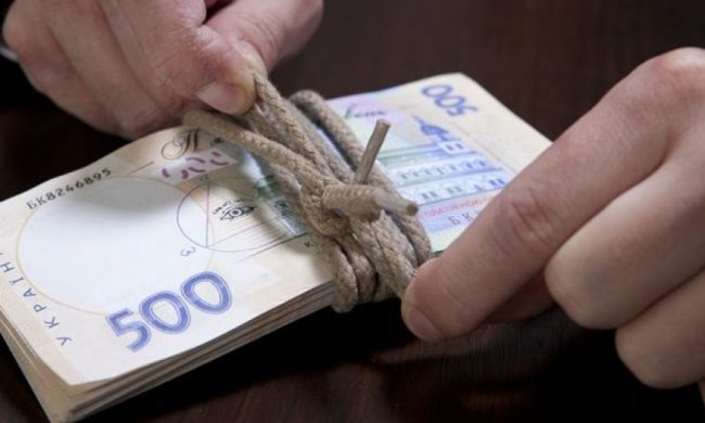 Где и как обменять поврежденные деньги: новые правила упростят жизнь украинцам