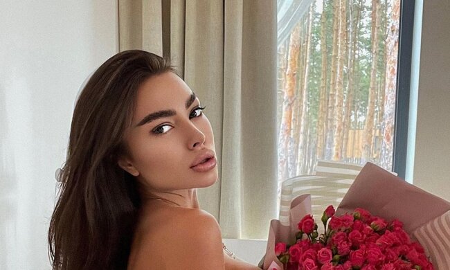 Алена Омович, фото с Instagram