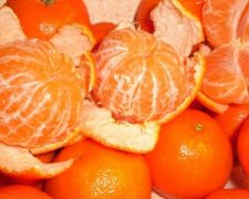 Выбираете мандарины на Новый год? Посмотрите, какая опасность в них притаилась