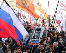 Учасники Маршу Нємцова закликали Путіна провалювати з Росії