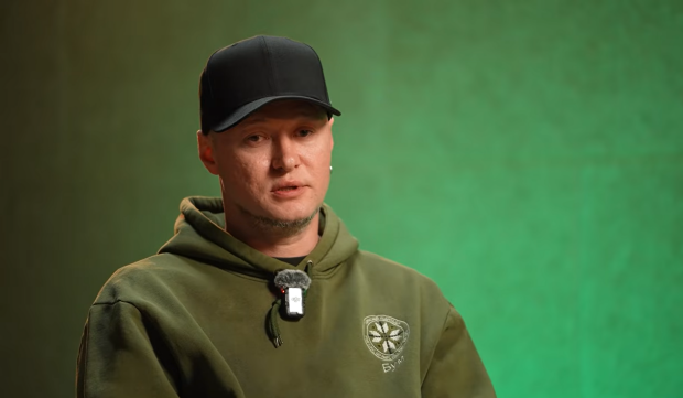 "Це мої діти": лідер гурту "Бумбокс" розповів, чи збирається перекладати російськомовні пісні