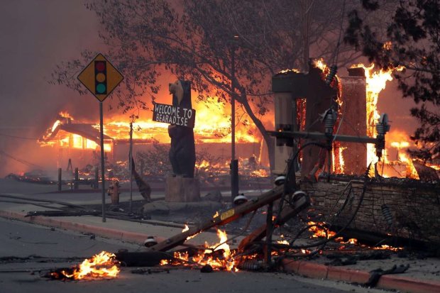 Смертельный калифорнийский огонь: жертв едва посчитали, штат превратился в сплошное пепелище