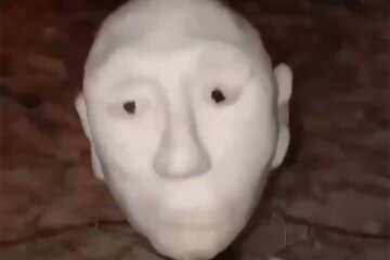 В Одесі зліпили голову Путіна, скріншот
