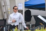 Усатый Брэд Питт в белом костюме покорил сердца все женщин мира еще до премьеры "Вавилона"