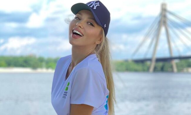 Оля Полякова, instagram.com/polyakovamusic/