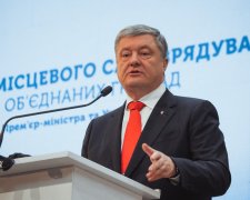 Порошенко пришел кайфовать от джаза в компании двух незнакомок: "Изо рта выпало"