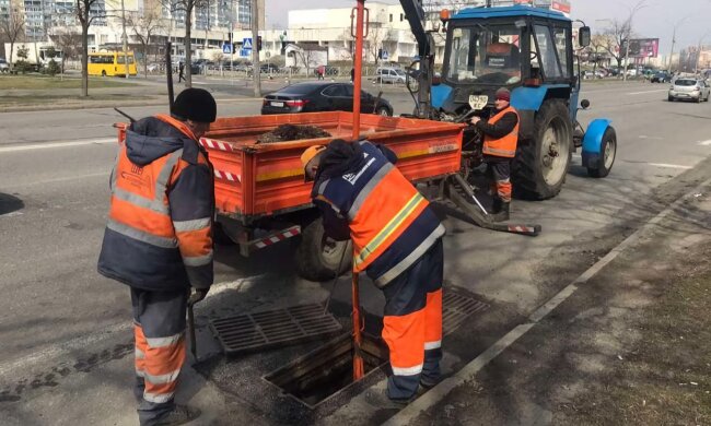 Киевские дорожники готовятся к масштабным дождям
