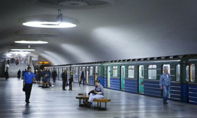 У харківському метро померла людина