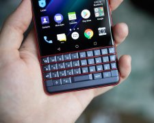 Тримайте злодія! Facebook і Blackberry зчепилися в суді