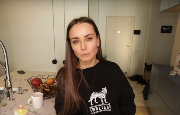 Ксения Мишина, скриншот из видео