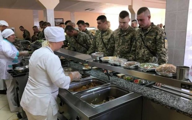 Чиновничья диета: украинскую армию оставят без мяса