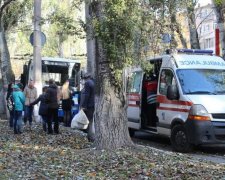 Переполненная маршрутка протаранила троллейбусную опору