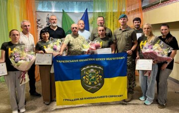 Коммунальщики Харькова получили сертификаты военной подготовки
