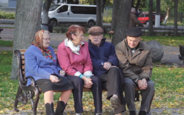 Пенсіонери. Фото: скрін youtube