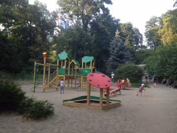 Дитячий майданчик