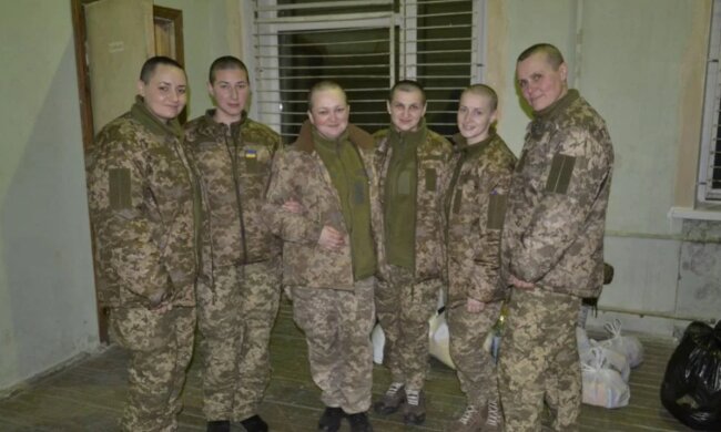 Українки, які побували в російському полоні, розповіли про приниження і тортури: "Роздягли догола, поголили налисо..."