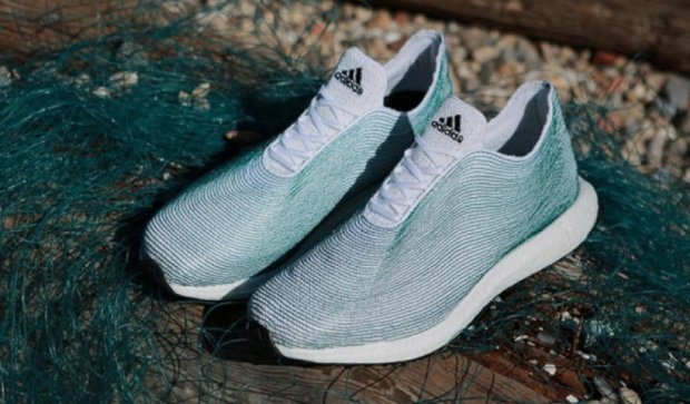 Adidas изготовила кроссовки из океанического мусора