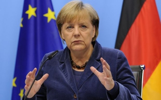 Меркель визнала пропозицію Порошенка безглуздою