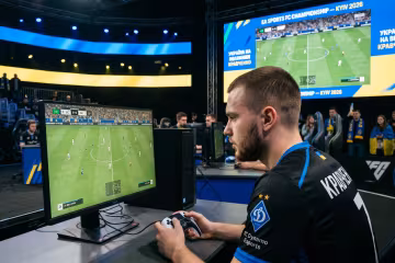 кіберспорт кіберфутбол EA Sports FC геймер
