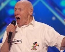 82-летний пенсионер исполнил песню группы "Drowning Pool"