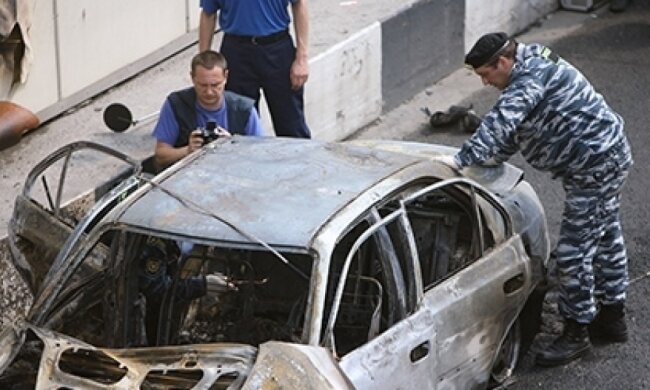 У Криму масово палять автомобілі