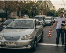 В Киеве потасовка с таксистом закончилась эффектным нокаутом