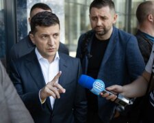 Зеленський пообіцяв знизити податки українцям: ідея виявилася "з подвійним дном"