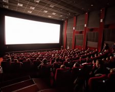 В Україні вперше засудять "пірата" з кінотеатру: що загрожує мамкиному режисеру