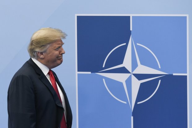 Трамп щедро обдарує НАТО грошима заради протидії Росії
