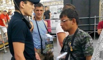 Нові патрульні випроводили з Майдану псевдоволонтерів