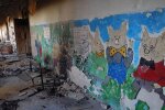 Боец ВСУ показал разбомбленную школу в Песках (фото)