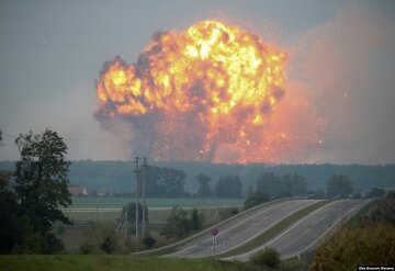 Повторення трагедії у Калинівці: під Вінницею вибухають військові склади, перші подробиці