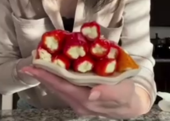 Вершкові перці в маринаді, кадр з відео