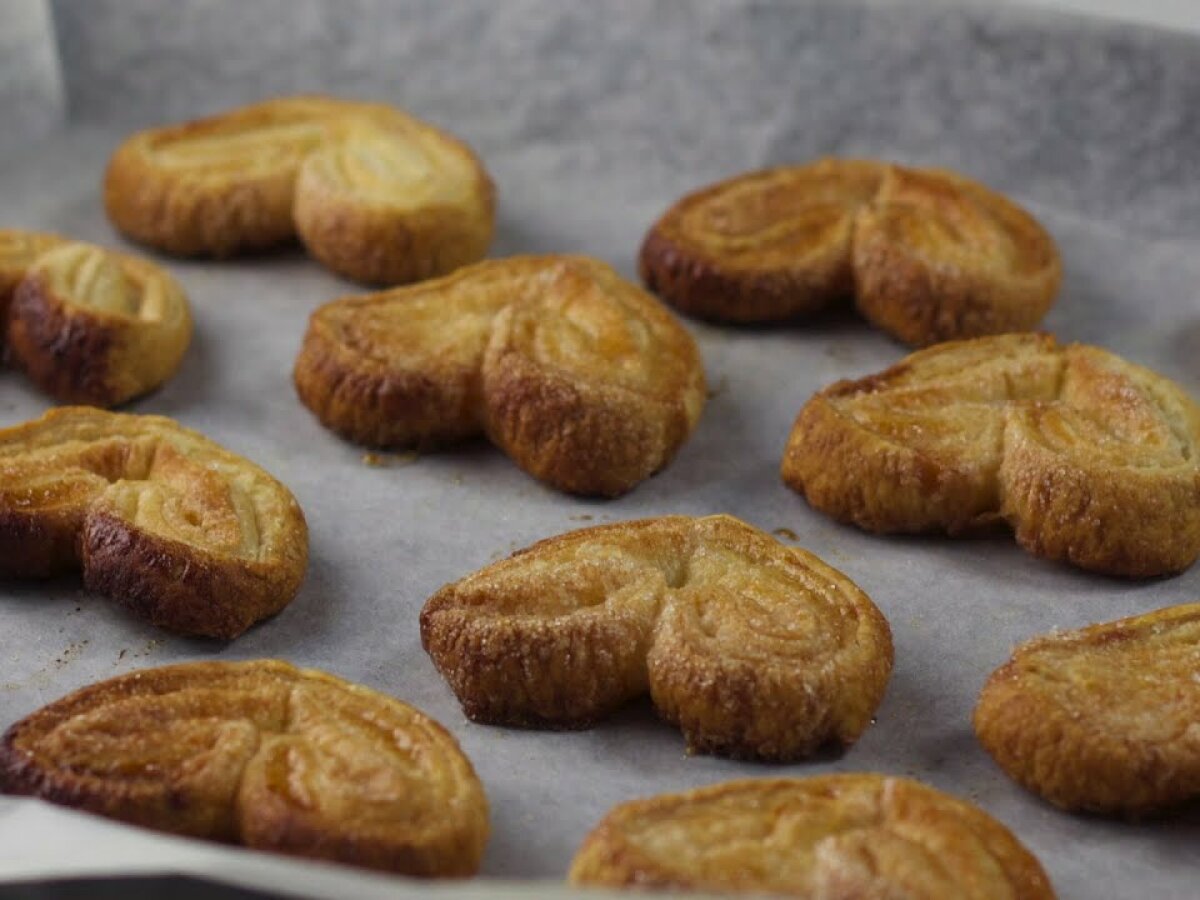 Как приготовить печенье «ушки» из слоеного теста, пошаговый рецепт с фото: