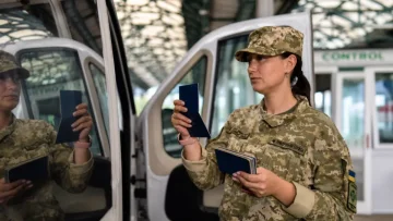 Чоловік з інвалідністю III групи перетинає кордон з документами