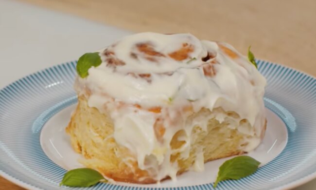 Булочки с корицей, кадр из видео