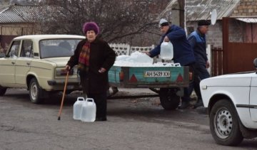 Люди у Гранітному живуть без електрики і води три тижні