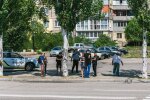 "Жери землю, бл*дь!": У Дніпрі дві подруги влаштували криваві розбірки на вулиці, відео 18+