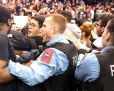 У Каліфорнії масові мітинги проти Трампа переросли в сутички