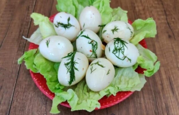 Маринованные яйца, фото sovkusom